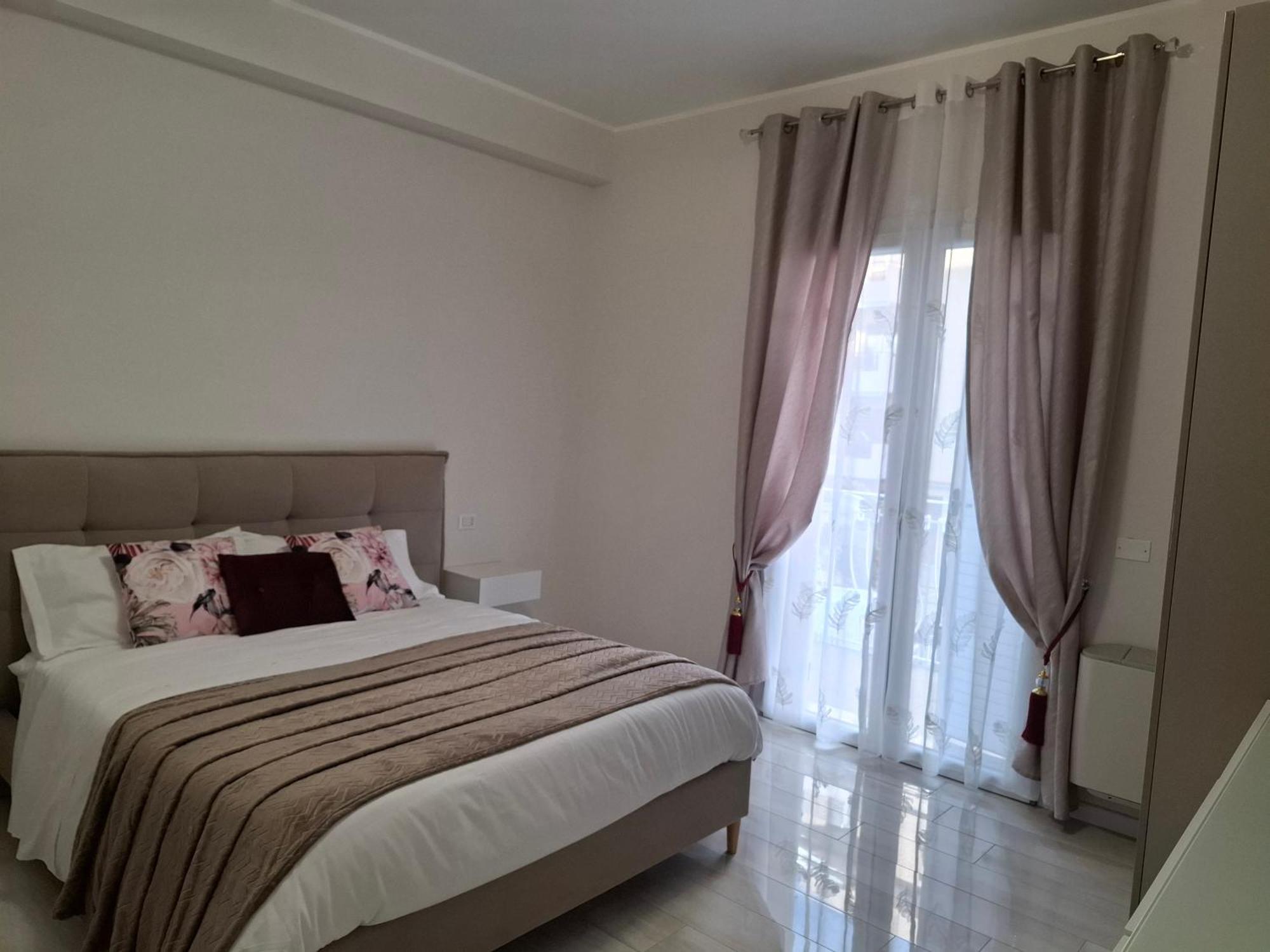 Mariam Royal Apartment & Rooms Reggio di Calabria Ngoại thất bức ảnh